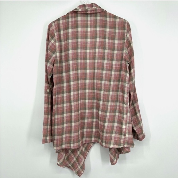 EDDIE BAUER Plaid Open Waterfall Roll-tab Top - Picture 4 of 16